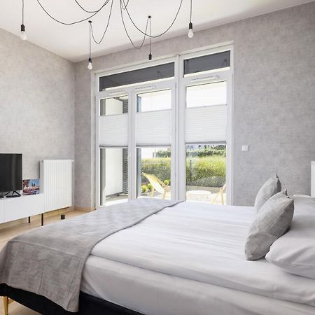 Krakow Studio With Parking & Terrace Near Zalew Bagry By Renters Prestige Buitenkant foto