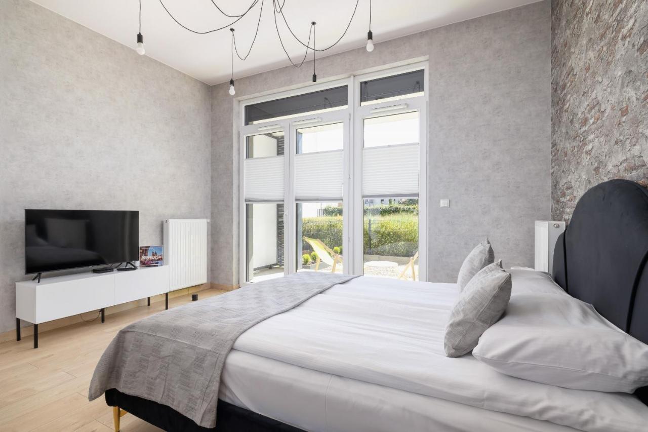 Krakow Studio With Parking & Terrace Near Zalew Bagry By Renters Prestige Buitenkant foto