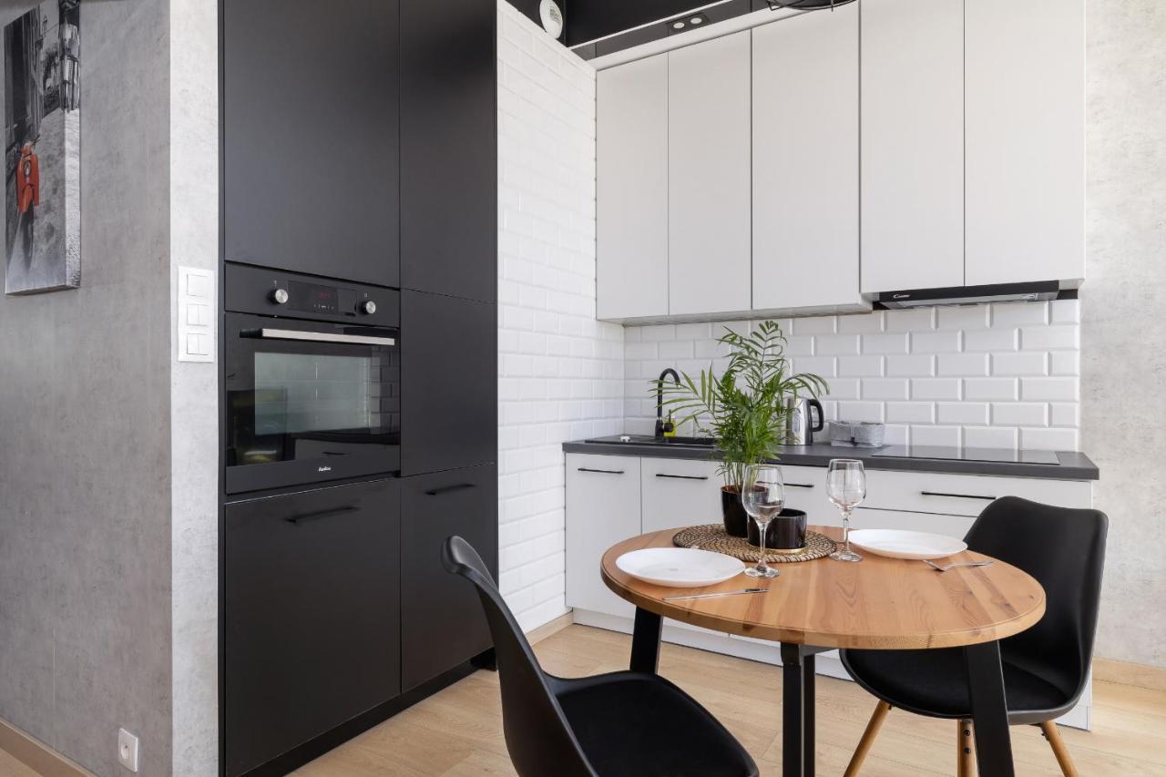 Krakow Studio With Parking & Terrace Near Zalew Bagry By Renters Prestige Buitenkant foto