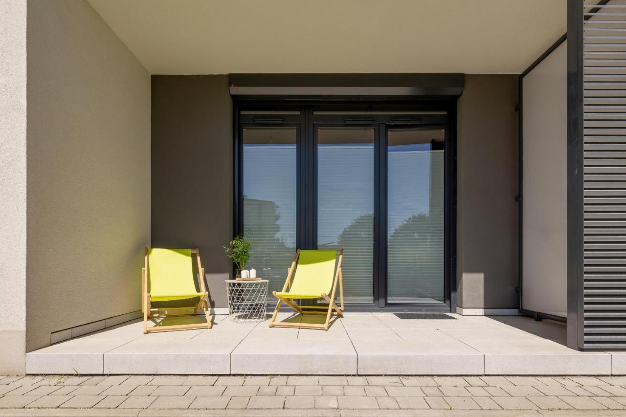 Krakow Studio With Parking & Terrace Near Zalew Bagry By Renters Prestige Buitenkant foto