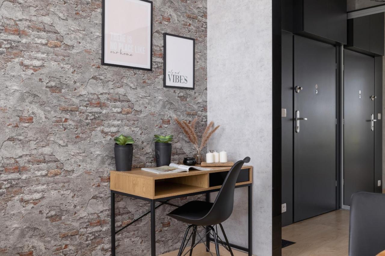 Krakow Studio With Parking & Terrace Near Zalew Bagry By Renters Prestige Buitenkant foto
